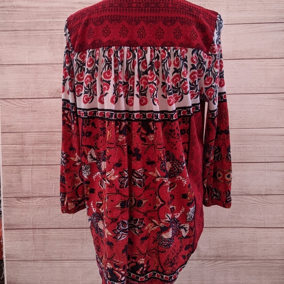 Lucky Brand top, size large in excellent condition - Picture 3 of 16